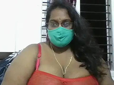 hootypriya online show from November 25, 2025, 11:59 pm