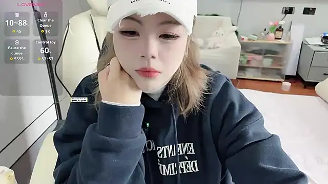 Snapshot of Chayka_21 chatting on February 3, 2026, 5:05 am Chayka 21 online show from February 3, 2026, 5:05 am