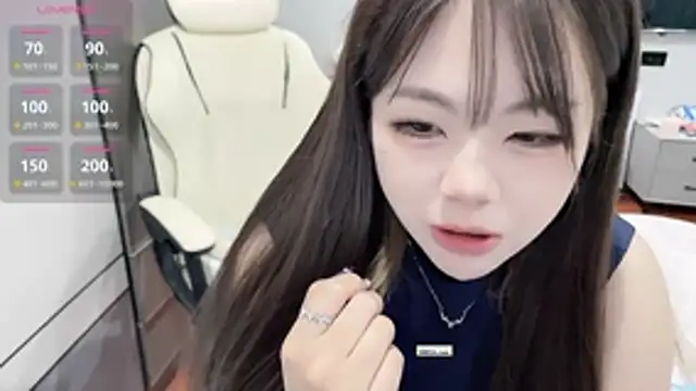 Snapshot of Chayka_21 chatting on February 4, 2026, 3:07 pm Chayka 21 online show from February 4, 2026, 3:07 pm