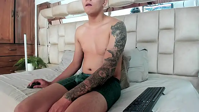 HotVoltage online show from December 20, 2025, 12:41 pm