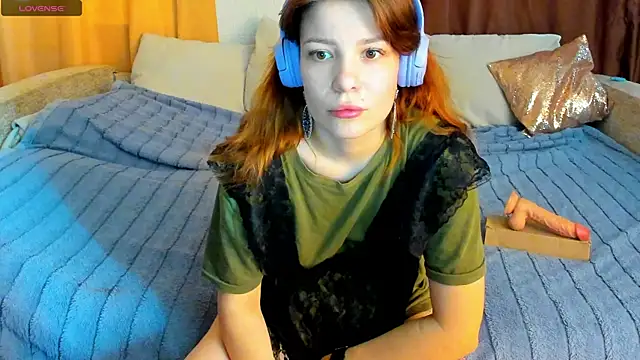 Eva purrr  online show from March 24, 2026, 8:03 am