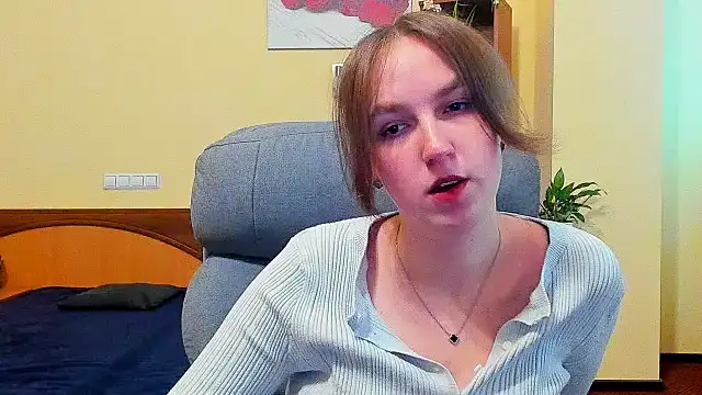 Snapshot of Nesie-Stoun chatting on November 19, 2025, 9:53 am Nesie-Stoun online show from November 19, 2025, 9:53 am