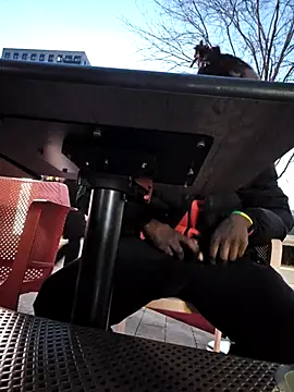 sweet juicem online show from November 21, 2025, 4:28 pm