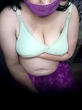 Snapshot of Anjali-25 chatting on July 1, 2026, 4:40 pm Anjali-25 online show from July 1, 2026, 4:40 pm
