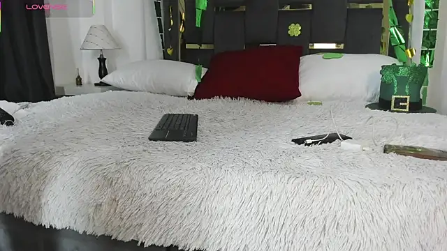 CatleyaSmith online show from March 11, 2026, 12:54 pm