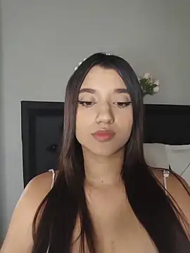 Snapshot of violett_fowlerxx chatting on June 9, 2026, 11:22 am violett fowlerxx online show from June 9, 2026, 11:22 am