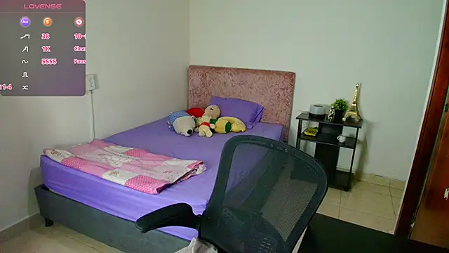 Kassandra 0304 online show from December 2, 2025, 1:06 am