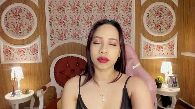 LucieLace online show from January 16, 2026, 12:20 pm