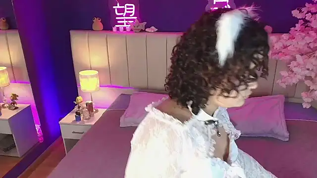  sarahRose online show from April 16, 2026, 4:02 am