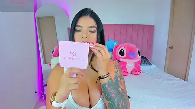 Janettcruz online show from February 18, 2026, 7:32 pm