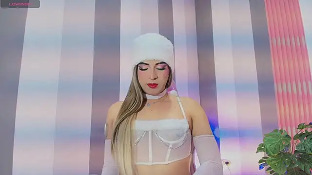 camii raux online show from November 8, 2025, 4:05 am