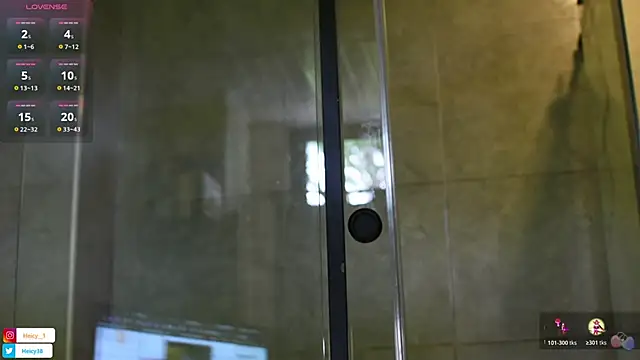 Heicy--01 online show from November 22, 2025, 8:40 pm