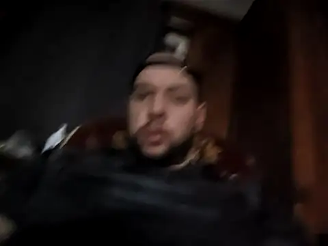 Snapshot of RamuLoco86 chatting on November 28, 2025, 2:01 am RamuLoco86 online show from November 28, 2025, 2:01 am