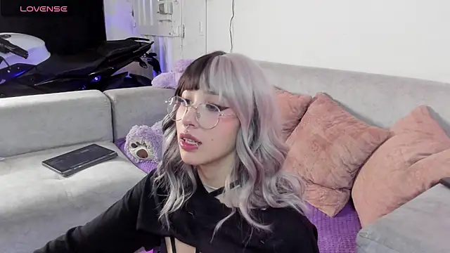 MidNightTouch-21 online show from December 1, 2025, 12:11 am