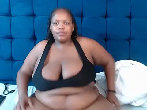 Snapshot of StunningChunky chatting on November 9, 2025, 7:12 am StunningChunky online show from November 9, 2025, 7:12 am