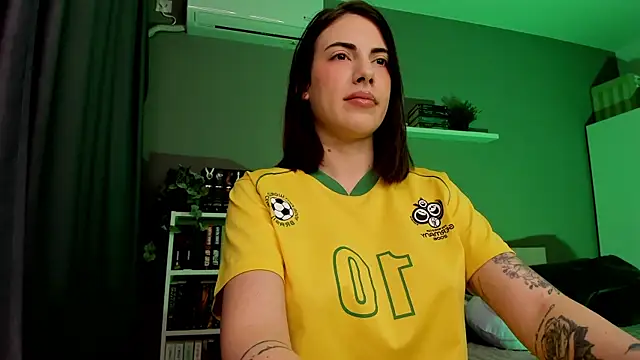 Snapshot of BaeBlossom chatting on November 28, 2025, 3:45 pm BaeBlossom online show from November 28, 2025, 3:45 pm