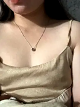 Snapshot of Dilen_7533 chatting on November 6, 2025, 12:47 am Dilen 7533 online show from November 6, 2025, 12:47 am