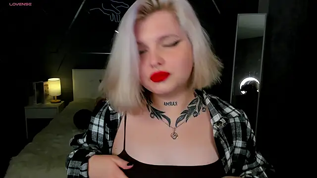 shadow purr online show from November 8, 2025, 8:07 am