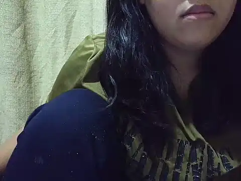 Snapshot of fluffy_raa chatting on December 1, 2025, 4:35 am fluffy raa online show from December 1, 2025, 4:35 am