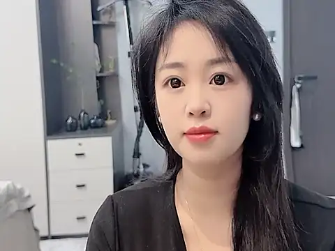 Snapshot of Lucky--Lucy chatting on November 16, 2025, 3:22 am Lucky--Lucy online show from November 16, 2025, 3:22 am