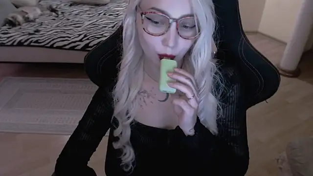 Snapshot of fromsun_forsoul777 chatting on July 29, 2026, 12:04 pm fromsun forsoul777 online show from July 29, 2026, 12:04 pm