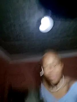 Prettyflowea online show from November 8, 2025, 12:58 am