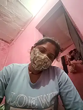 Janvi boobs online show from November 5, 2025, 3:37 pm