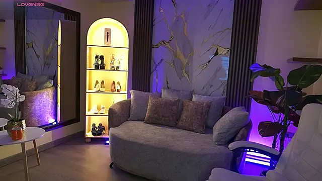 Snapshot of TessaaFox chatting on February 20, 2026, 11:45 am TessaaFox online show from February 20, 2026, 11:45 am