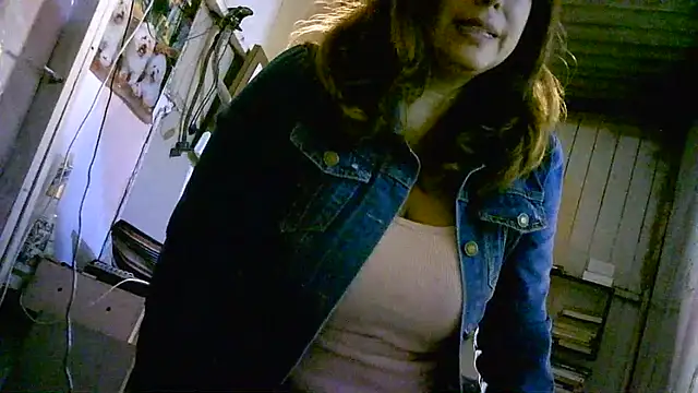 Snapshot of Zulreyna chatting on April 25, 2026, 3:53 am Zulreyna online show from April 25, 2026, 3:53 am
