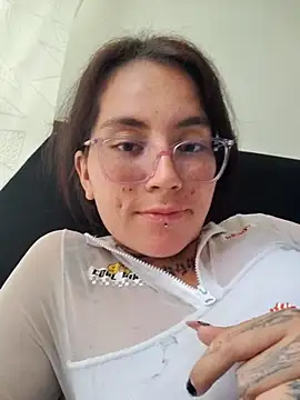 Snapshot of mr_arte chatting on November 12, 2025, 8:34 pm mr arte online show from November 12, 2025, 8:34 pm