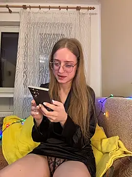 Snapshot of EveLunny chatting on January 6, 2026, 1:31 am EveLunny online show from January 6, 2026, 1:31 am