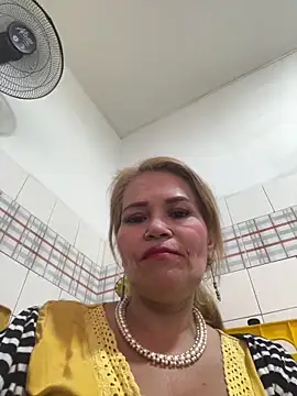 Snapshot of dirty_mother3 chatting on December 20, 2025, 7:06 pm dirty mother3 online show from December 20, 2025, 7:06 pm