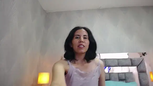 GiselaZivic online show from May 7, 2026, 6:33 pm