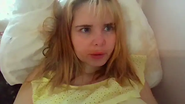 Snapshot of HornyElena chatting on February 14, 2026, 3:34 pm HornyElena online show from February 14, 2026, 3:34 pm