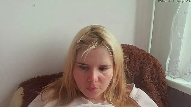HornyElena online show from May 18, 2026, 3:06 pm