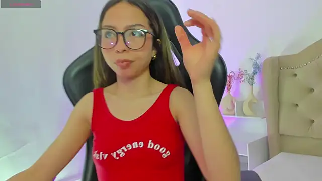 LuluuBerry online show from November 28, 2025, 2:17 pm