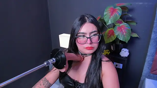 Amy whittee online show from April 5, 2026, 3:35 am