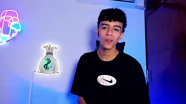 Quetzal coatl  online show from November 7, 2025, 8:35 pm