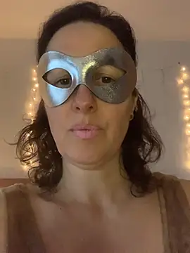 massagistahotbrunette online show from March 8, 2026, 6:11 pm