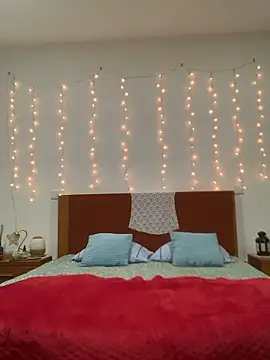 massagistahotbrunette online show from January 8, 2026, 8:15 pm