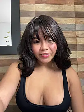 Snapshot of LoliitaBennett chatting on February 24, 2026, 1:39 am LoliitaBennett online show from February 24, 2026, 1:39 am