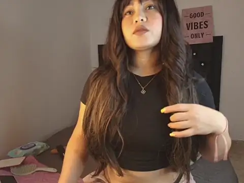 Snapshot of LoliitaBennett chatting on November 21, 2025, 11:48 pm LoliitaBennett online show from November 21, 2025, 11:48 pm