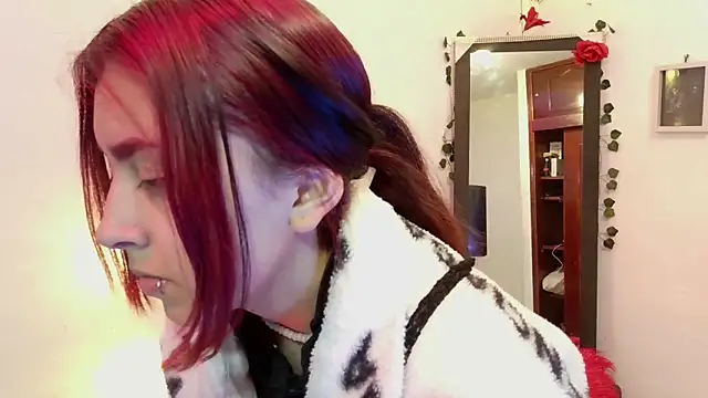 vaiolet johansson online show from November 10, 2025, 12:54 pm