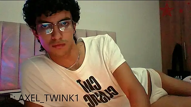 axel love13 online show from November 29, 2025, 1:06 am