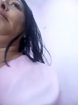 keilaJhonsom1 online show from November 8, 2025, 4:32 pm