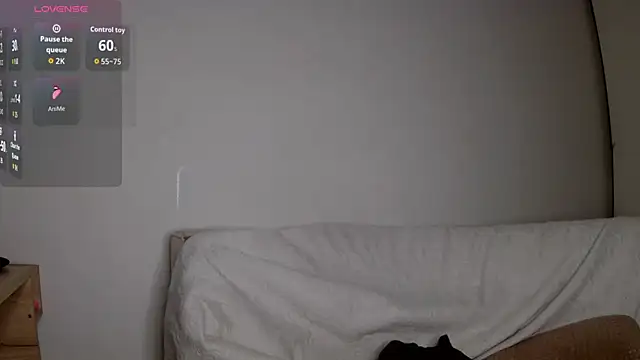 Snapshot of katherine-smill chatting on July 18, 2026, 9:40 am katherine-smill online show from July 18, 2026, 9:40 am