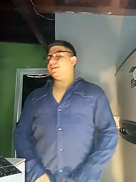 UrielRay13 online show from November 13, 2025, 7:18 pm