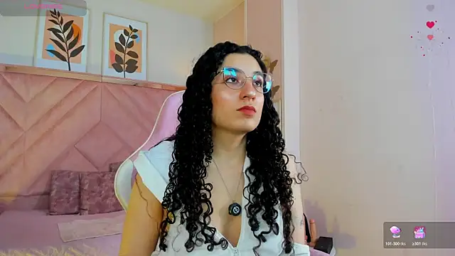 Snapshot of DemiJones_ chatting on February 25, 2026, 4:23 am DemiJones online show from February 25, 2026, 4:23 am