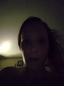 GemmaJustice1127 online show from May 5, 2026, 3:20 am