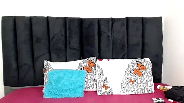 Snapshot of Miss-Berries chatting on February 23, 2026, 2:35 am Miss-Berries online show from February 23, 2026, 2:35 am